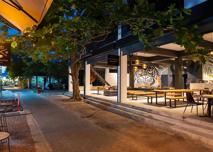 Savage Koh TaoHostel